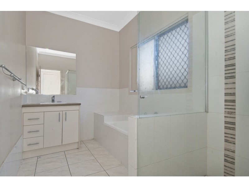 24 Carnarvon Crescent, Waterford QLD 4133