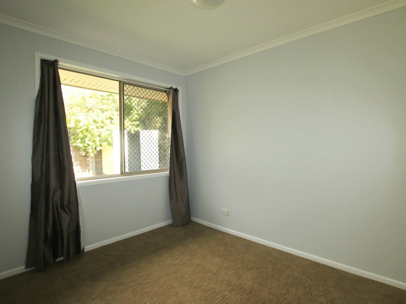 1 Settler Place, Edens Landing QLD 4207