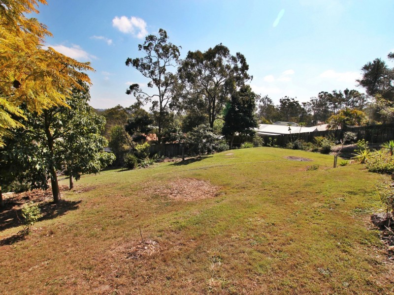 6 Jasmine Place, Beenleigh QLD 4207