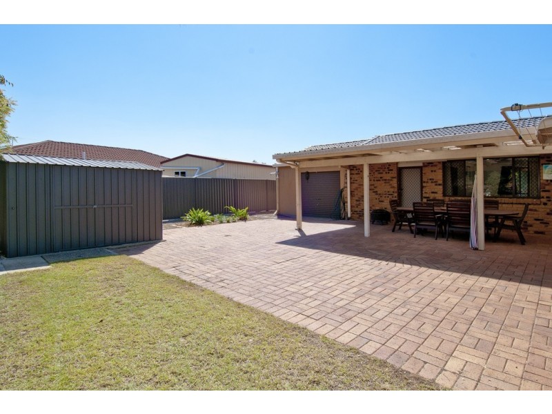 3 Duesbury Crescent, Edens Landing QLD 4207