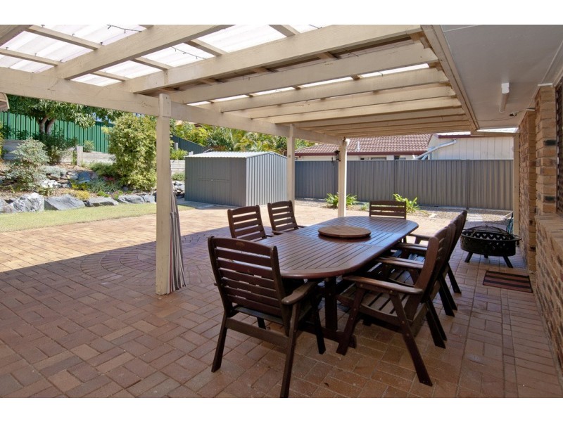 3 Duesbury Crescent, Edens Landing QLD 4207