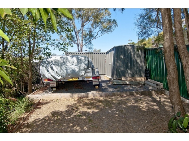 3 Duesbury Crescent, Edens Landing QLD 4207