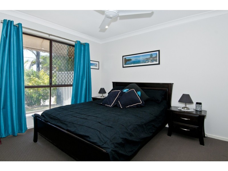 3 Duesbury Crescent, Edens Landing QLD 4207