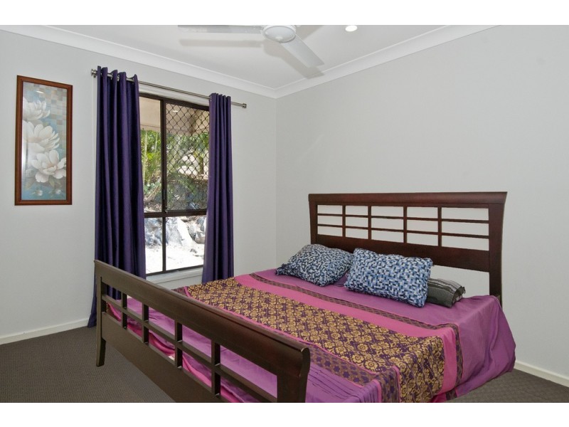 3 Duesbury Crescent, Edens Landing QLD 4207