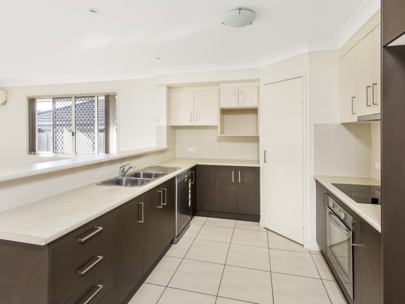 50 Ernestine Circuit, Eagleby QLD 4207