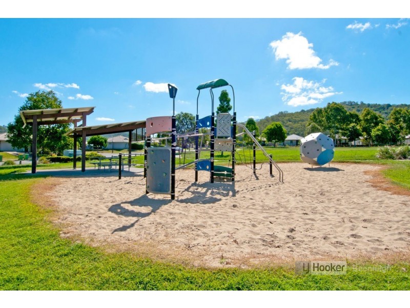 42 Summit Parade, Bahrs Scrub QLD 4207