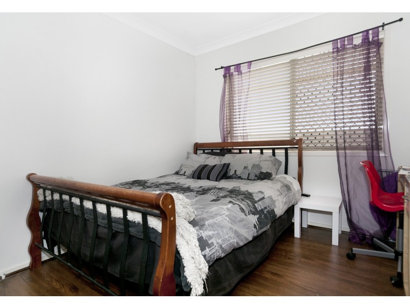 4 Mossman Pde, Waterford QLD 4133