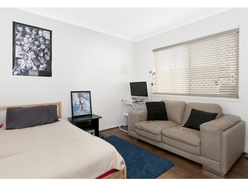 4 Mossman Pde, Waterford QLD 4133