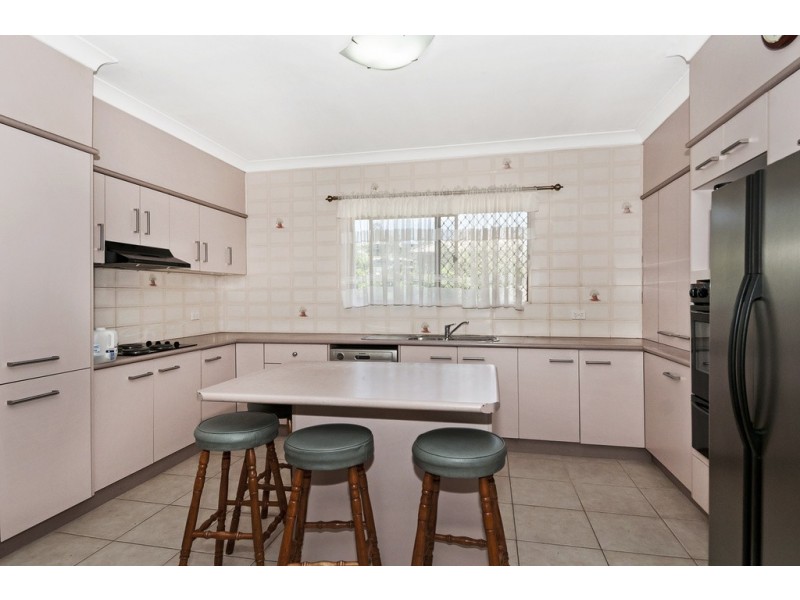 1 Chatfield Street, Edens Landing QLD 4207