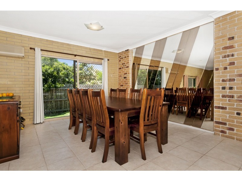 1 Chatfield Street, Edens Landing QLD 4207