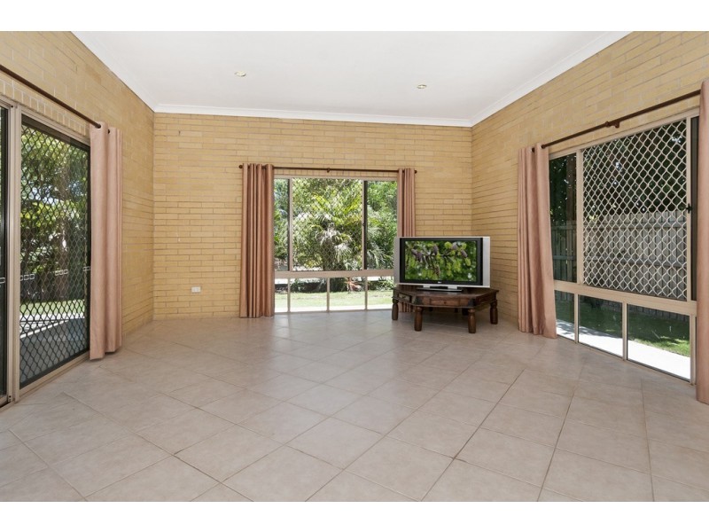 1 Chatfield Street, Edens Landing QLD 4207