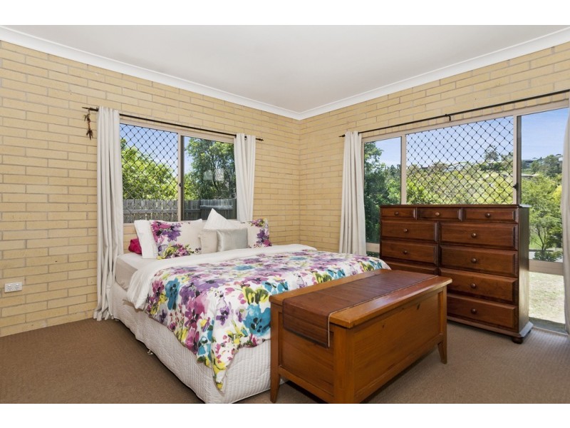 1 Chatfield Street, Edens Landing QLD 4207