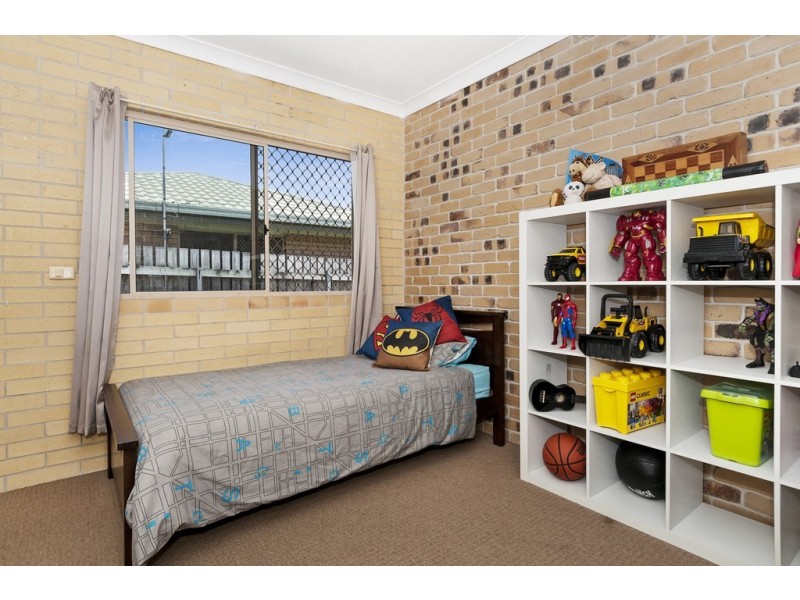 1 Chatfield Street, Edens Landing QLD 4207