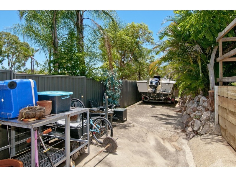 1 Chatfield Street, Edens Landing QLD 4207