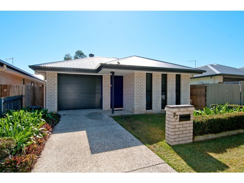 37 Ravensbourne Circuit, Waterford QLD 4133