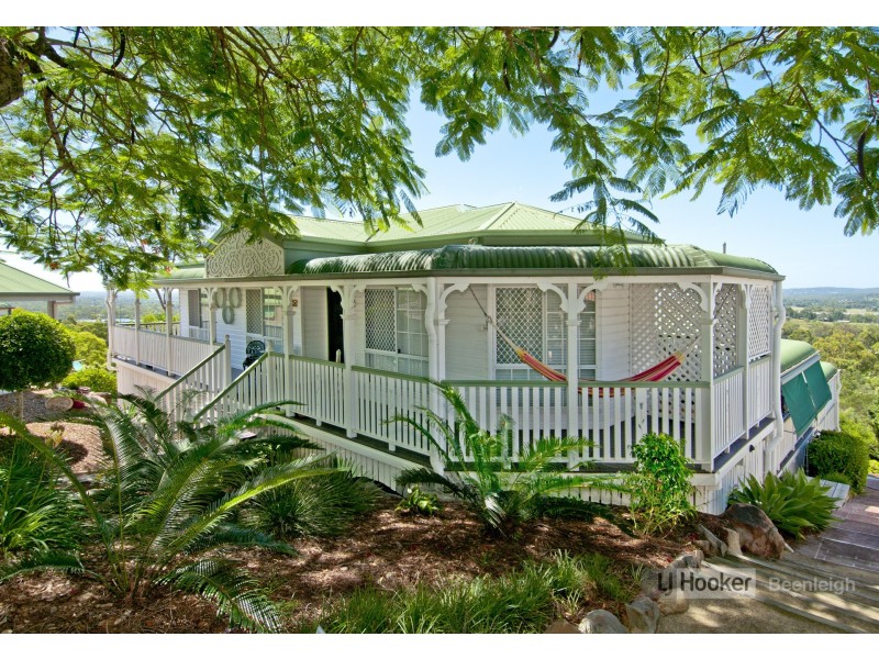 1 Valerie Close, Edens Landing QLD 4207