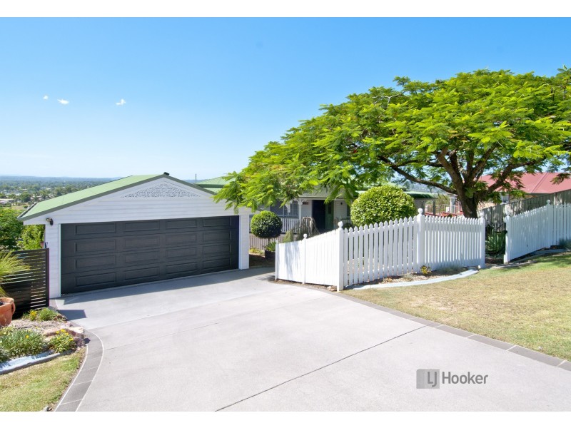 1 Valerie Close, Edens Landing QLD 4207