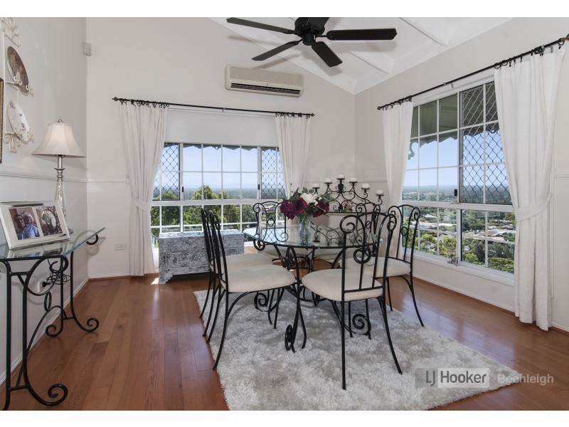 1 Valerie Close, Edens Landing QLD 4207
