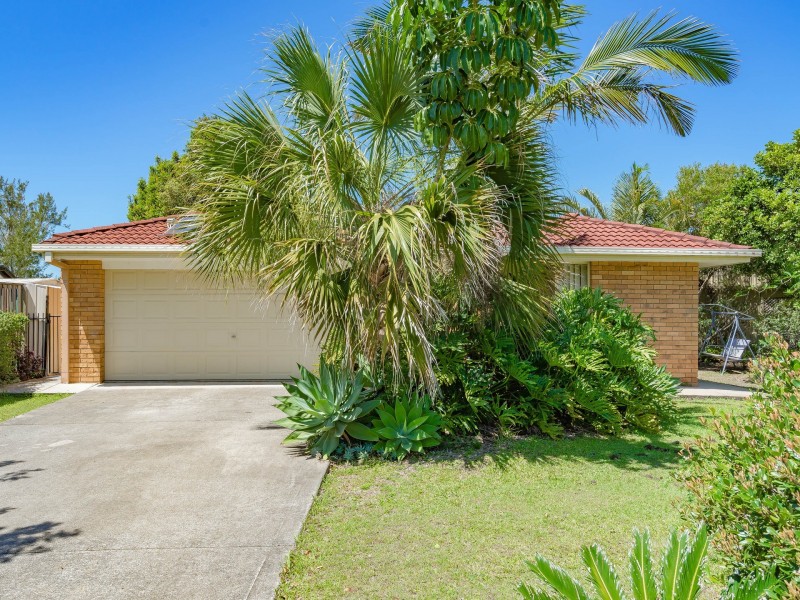 82 Allenby Crescent, Windaroo QLD 4207