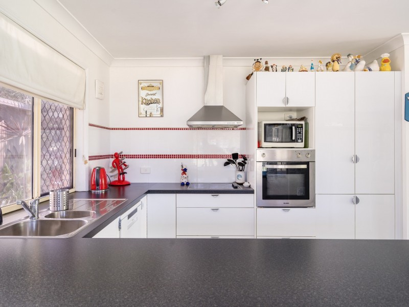 82 Allenby Crescent, Windaroo QLD 4207