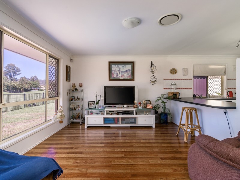 82 Allenby Crescent, Windaroo QLD 4207