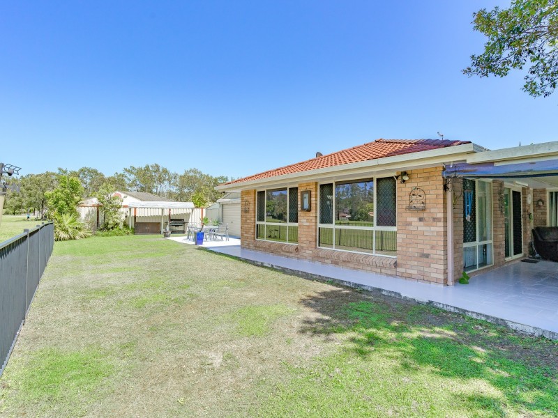 82 Allenby Crescent, Windaroo QLD 4207