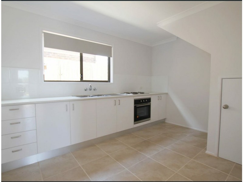 10/2 Bishop Street, Eagleby QLD 4207