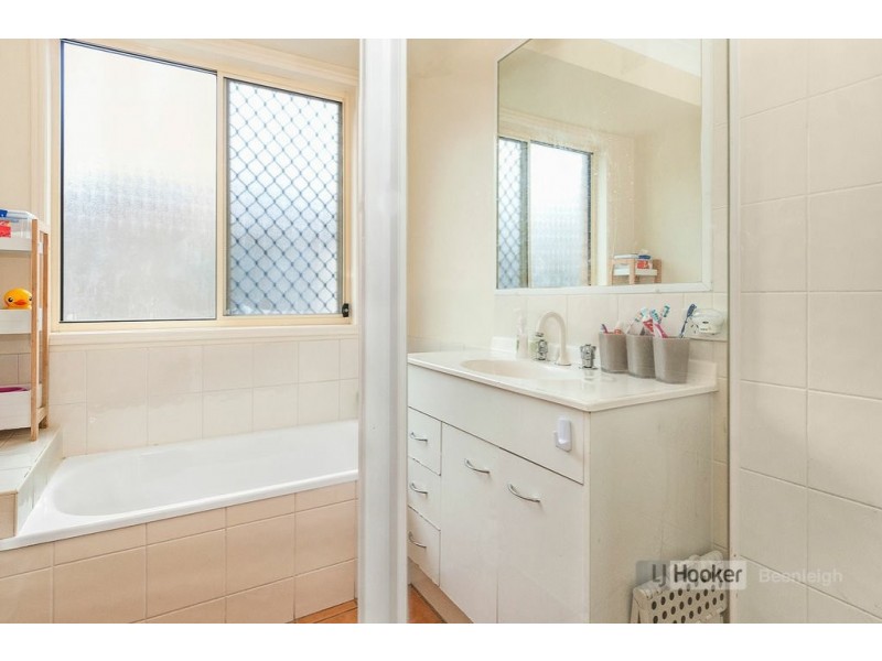 119 Overland Drive, Edens Landing QLD 4207