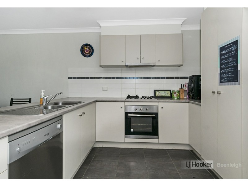 21B Oakvale Avenue, Holmview QLD 4207