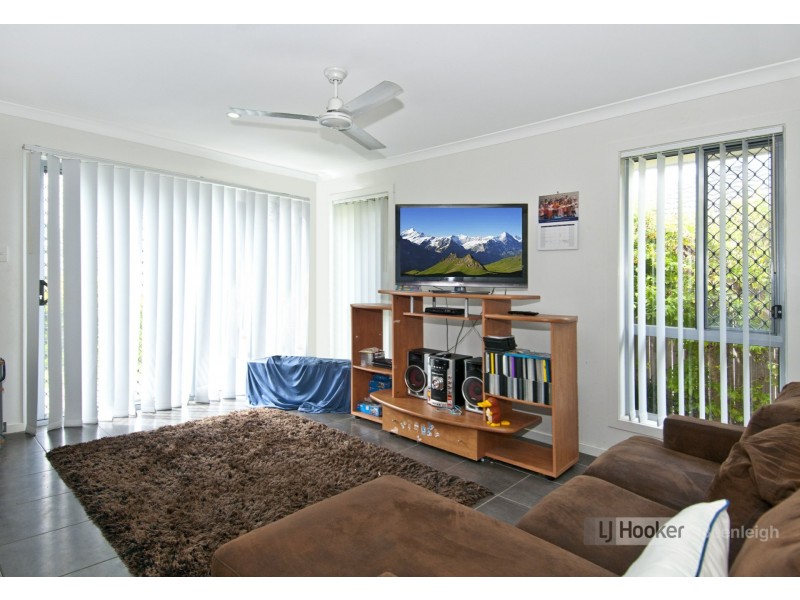 21B Oakvale Avenue, Holmview QLD 4207