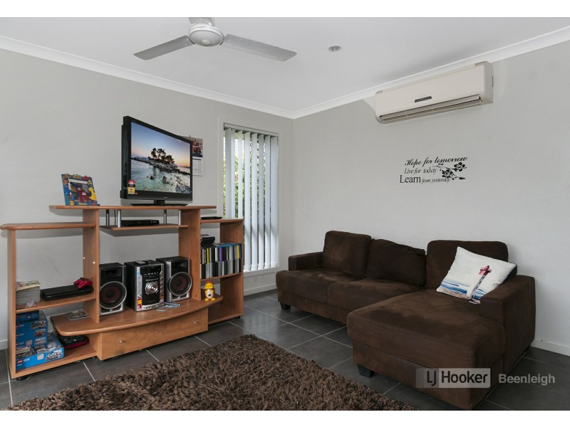 21B Oakvale Avenue, Holmview QLD 4207