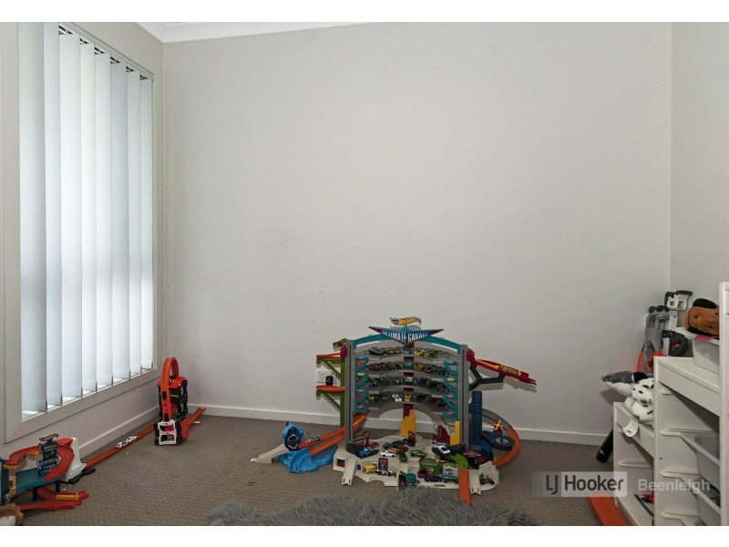 21B Oakvale Avenue, Holmview QLD 4207