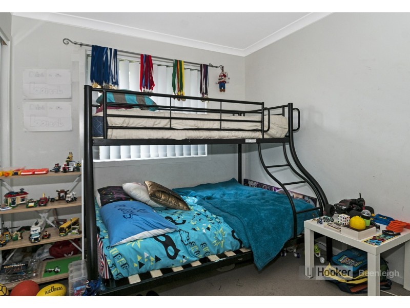 21B Oakvale Avenue, Holmview QLD 4207