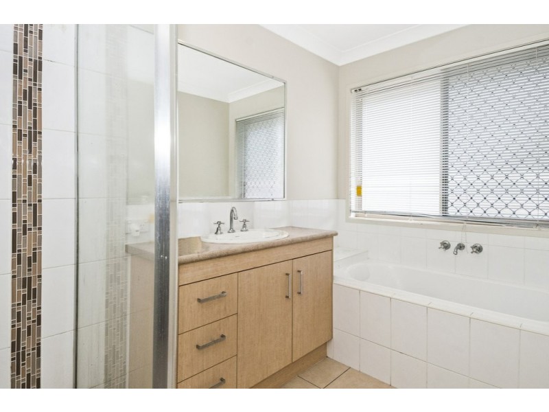 13 Sandpiper Cct, Eagleby QLD 4207