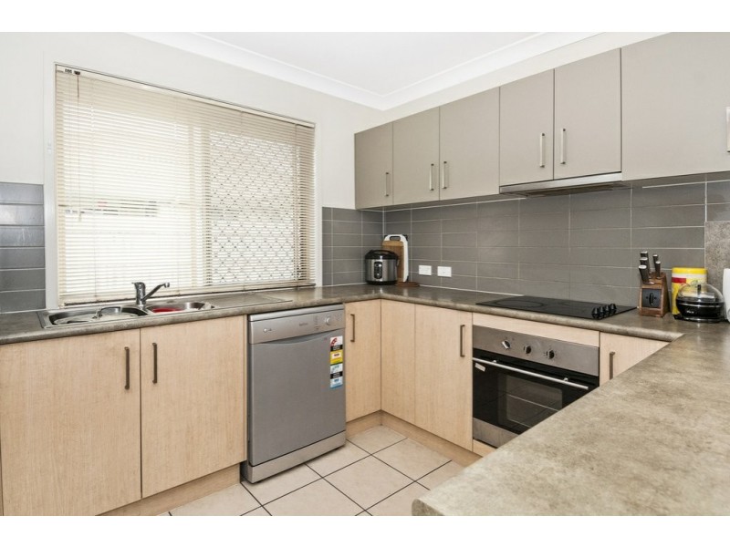 13 Sandpiper Cct, Eagleby QLD 4207