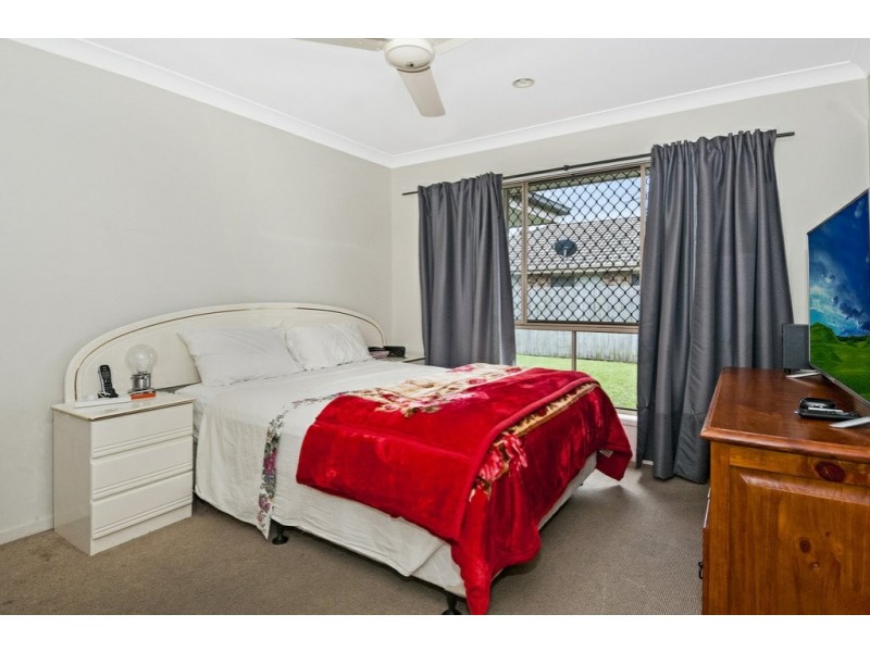 13 Sandpiper Cct, Eagleby QLD 4207