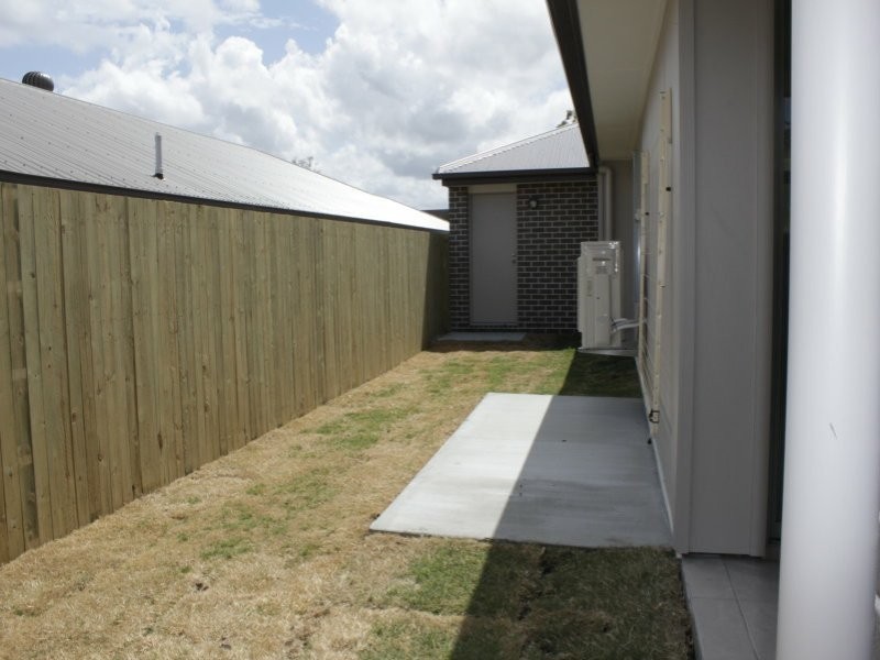 20 Ravensbourne Cct, Waterford QLD 4133