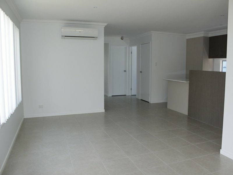 20 Ravensbourne Cct, Waterford QLD 4133