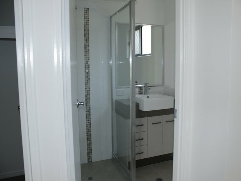 20 Ravensbourne Cct, Waterford QLD 4133