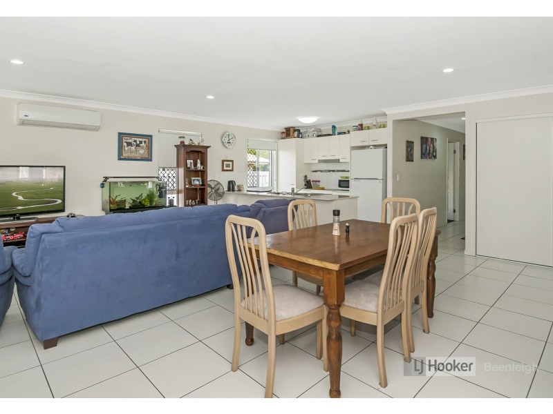 6 Breezeway Drive, Bahrs Scrub QLD 4207