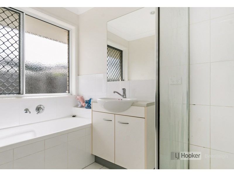 6 Breezeway Drive, Bahrs Scrub QLD 4207