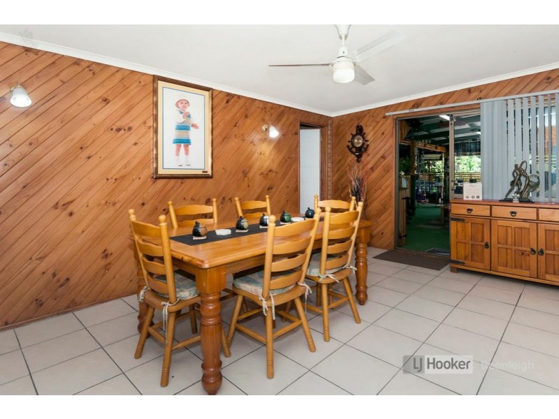 8 Emerald Street, Marsden QLD 4132