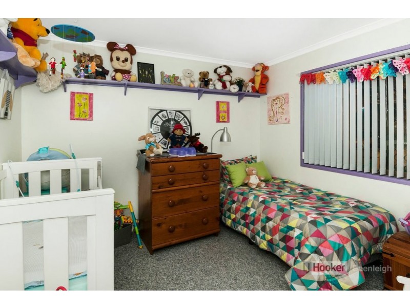 8 Emerald Street, Marsden QLD 4132