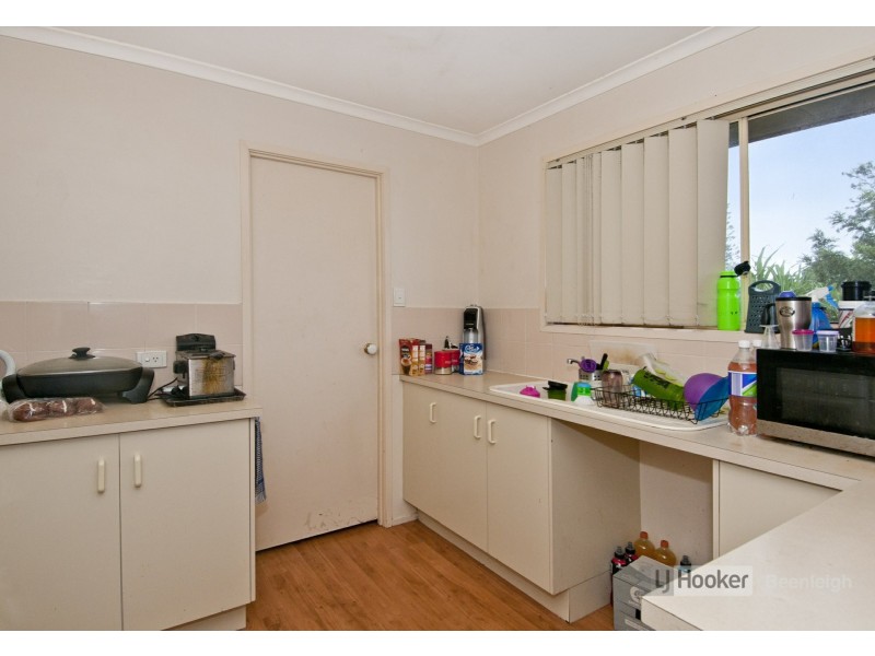 6 Embley Court, Eagleby QLD 4207