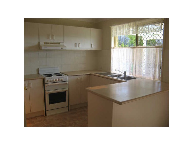 6 Buckley St, Edens Landing QLD 4207