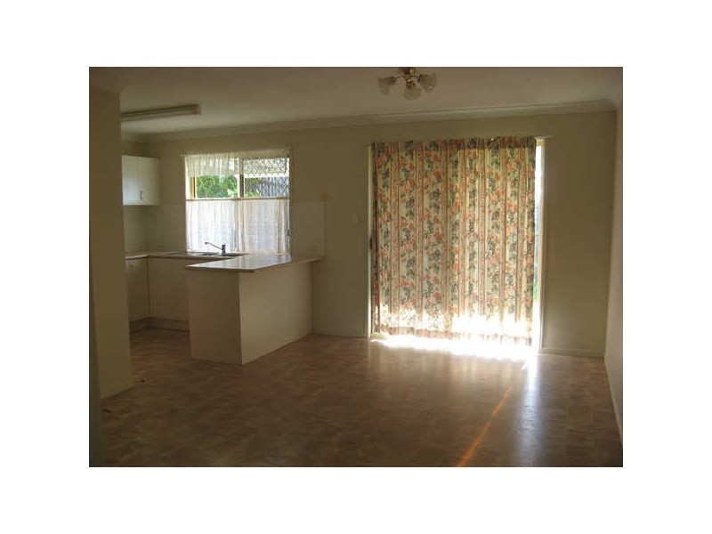 6 Buckley St, Edens Landing QLD 4207