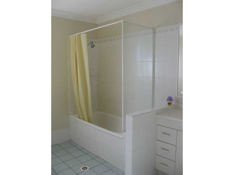 6 Buckley St, Edens Landing QLD 4207