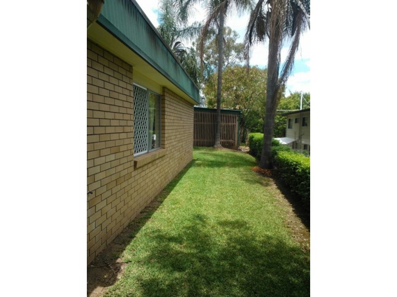 4/4 Ramu Street, Eagleby QLD 4207