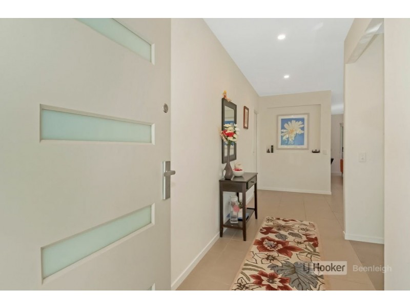 6 Bladensburg Drive, Waterford QLD 4133