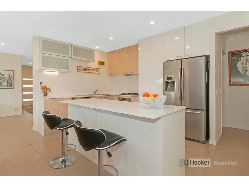 6 Bladensburg Drive, Waterford QLD 4133